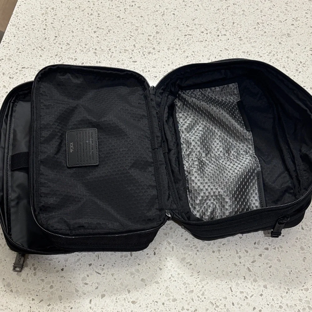 Tumi Black Men's Toiletry Bag with ERS Monogram